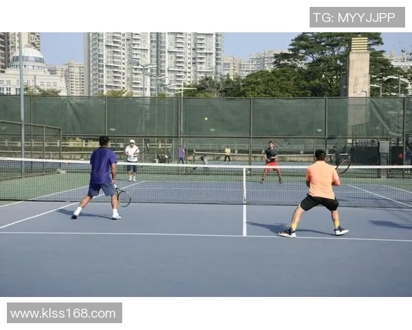 上海网球队在邀请赛中的团队协作表现分析与点评 上海网球队在邀请赛中的团队协作表现分析与点评