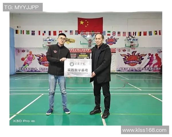 广州羽毛球队心理素质深度对比分析与提升策略探讨 广州羽毛球队心理素质深度对比分析与提升策略探讨